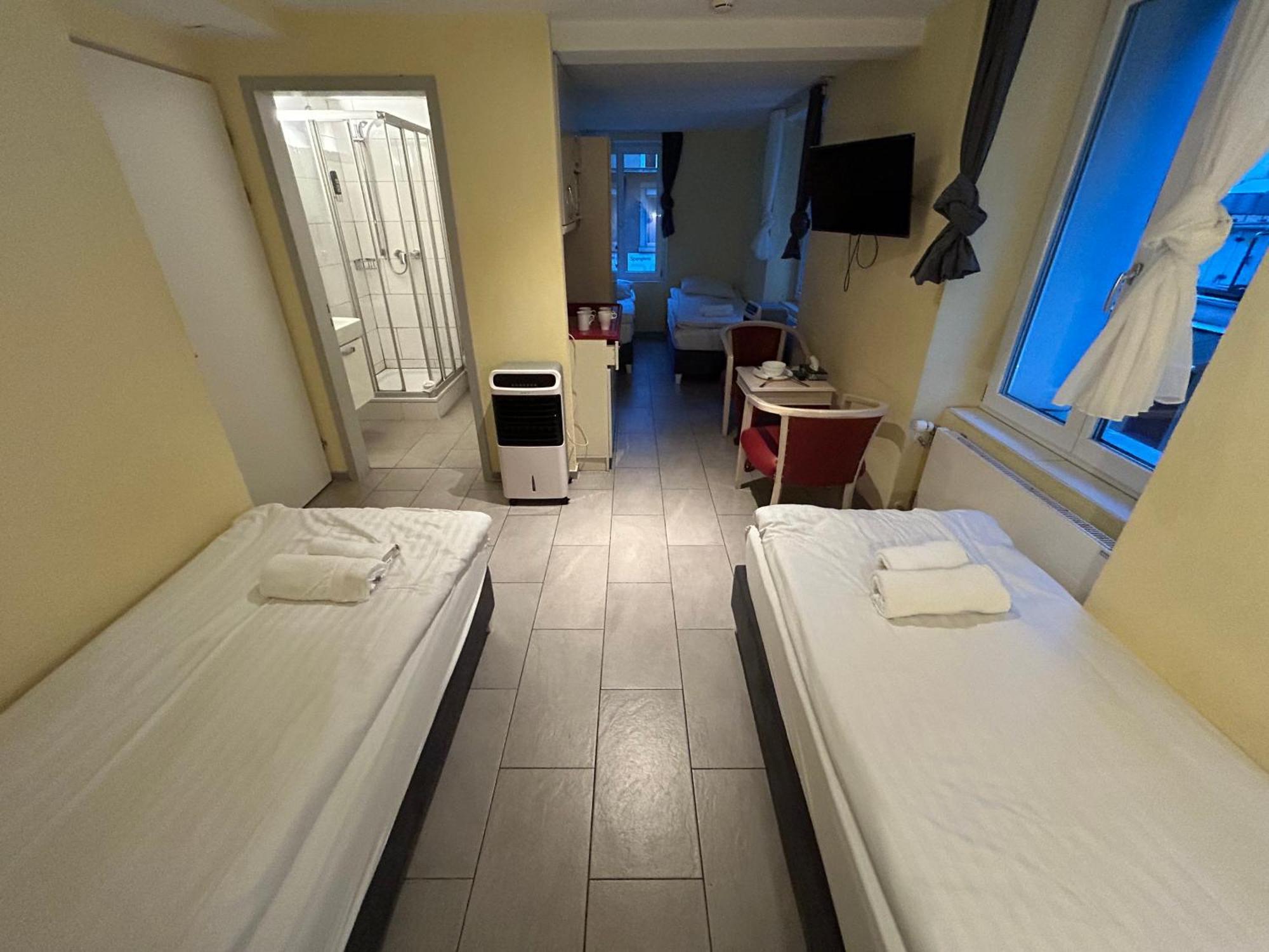 Gasthaus 210 Zurich Ngoại thất bức ảnh